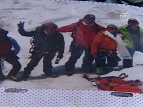 Женщина впервые покорила Эверест дважды за сезон