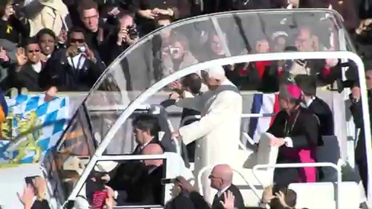 Papst nimmt mit Generalaudienz Abschied von den Gläubigen