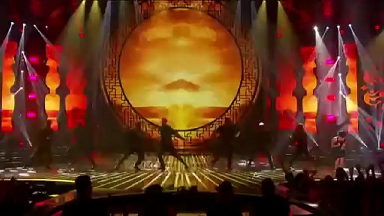 Alicia Keys - Girl On Fire (Live)