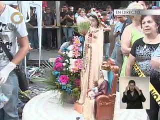 34 estudiantes mantienen protesta frent a la sede del DEM