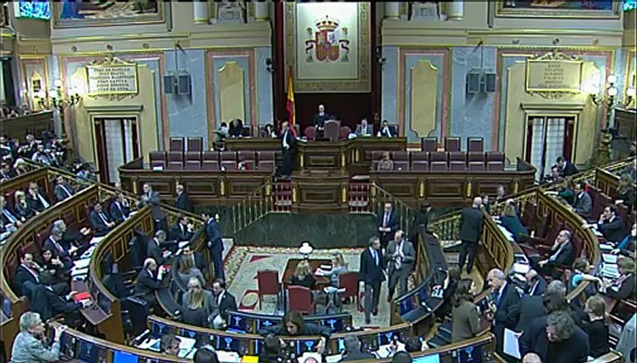 José Zaragoza deja el grupo del PSOE en el Congreso y el partido multa a los diputados díscolos