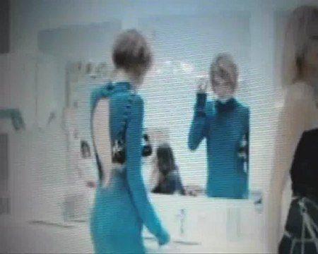 Comik Zinecou - Fausse pub ''Snif moi C10'' Parodiede la pub ''Nivea Q10''