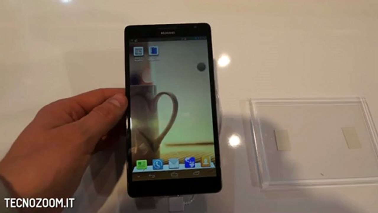 Huawei Ascend Mate @MWC 2013 lo smartphone più grande al mondo