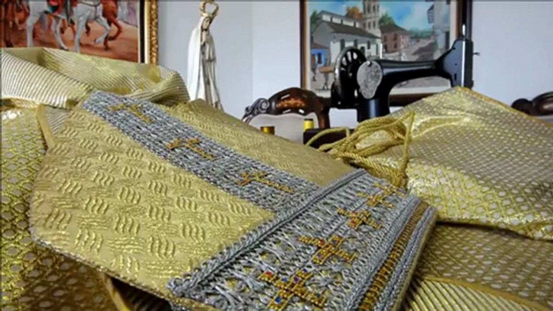 Colombiano fará roupa do novo Papa