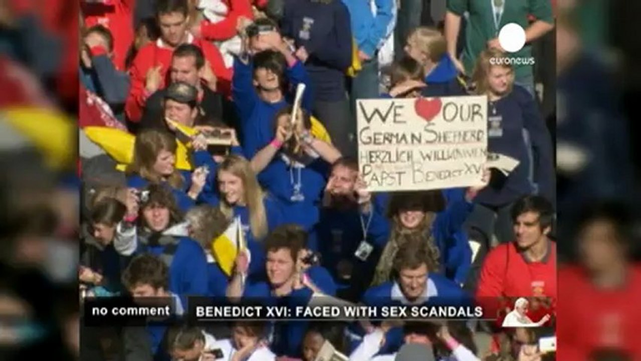 Vatican: manifestation rappelant les... - no comment