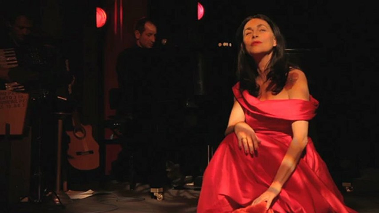 TEASER ROUGE VERSION LONGUE