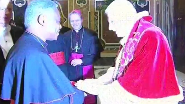 Pope bids farewell to cardinals before resigning