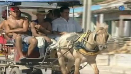 Caracas se viste de rojo para despedir a Chávez