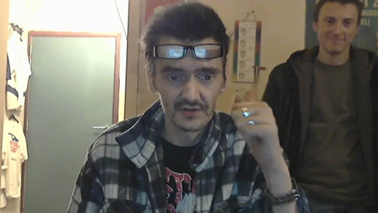 Johnny HALLYDAY chez Joharno clash tout le monde participation INFORMACLICK