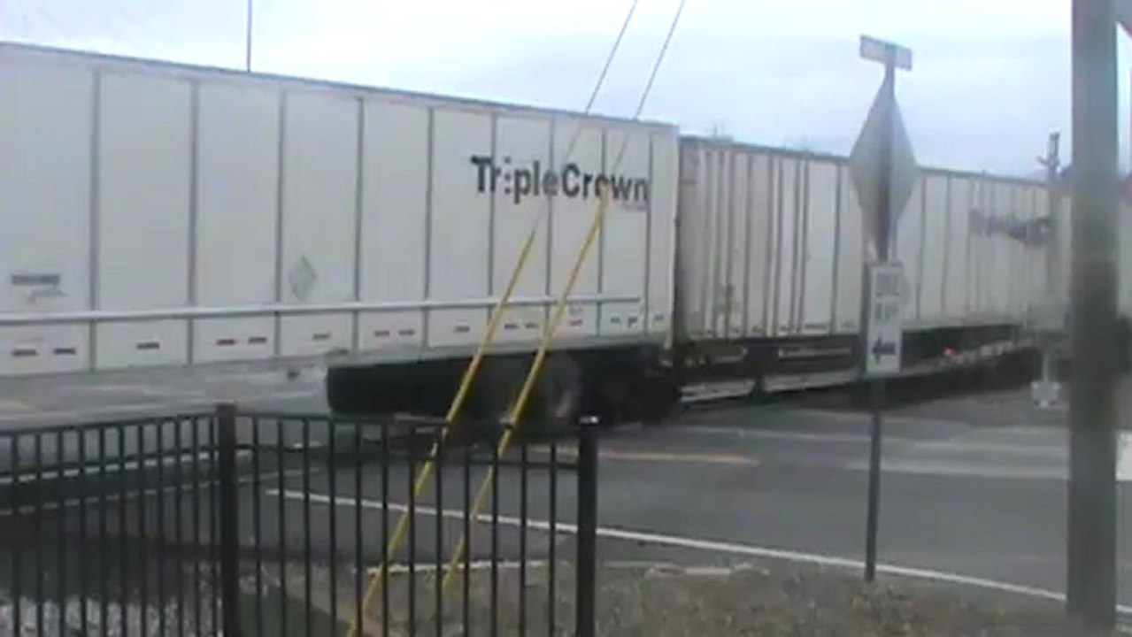 Norfolk Southern Triple Crown train southeast through Austell Ga.