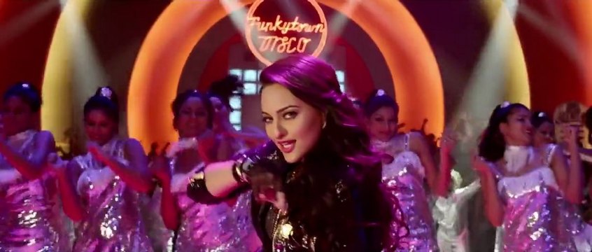 Thank God Its Friday Official Song from Himmatwala (2013)