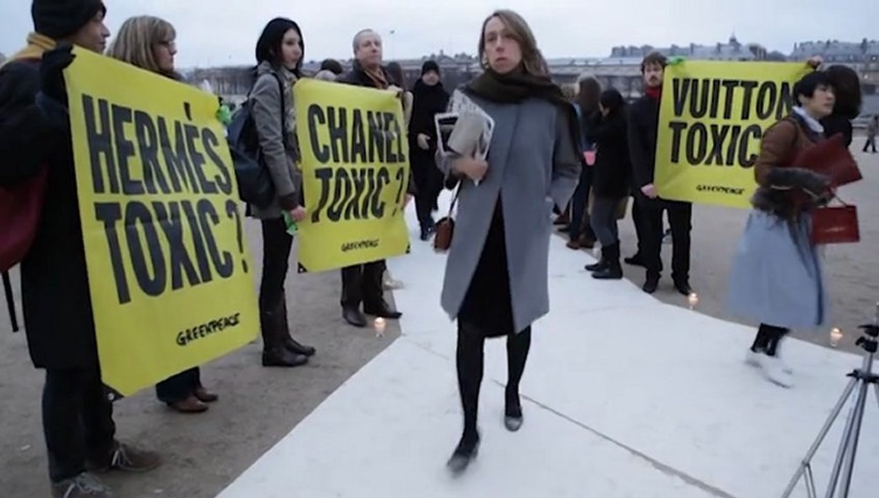 "Chanel toxic"... Greenpeace veut nettoyer la mode
