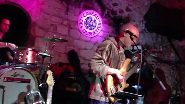 Dom Briki - Kiss Jam (Jam session caveau des oubliettes)