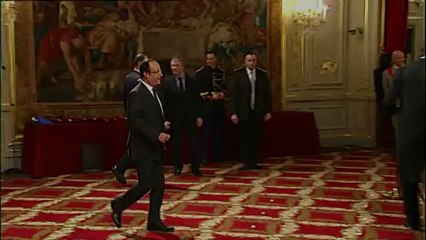 Cérémonie de remise de décoration aux médaillés olympiques