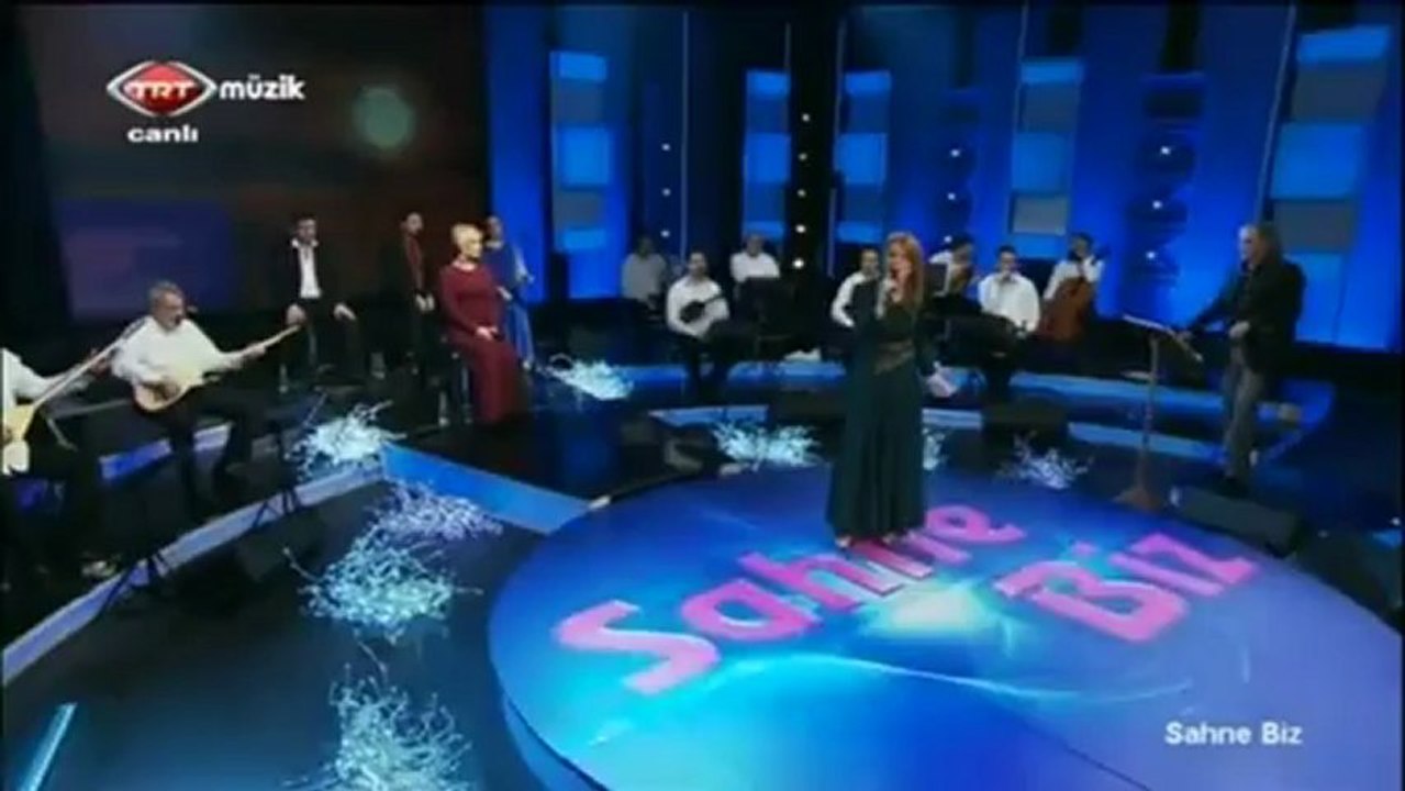 Zeynep BAŞKAN - Hastane önünde incir ağacı-TRT