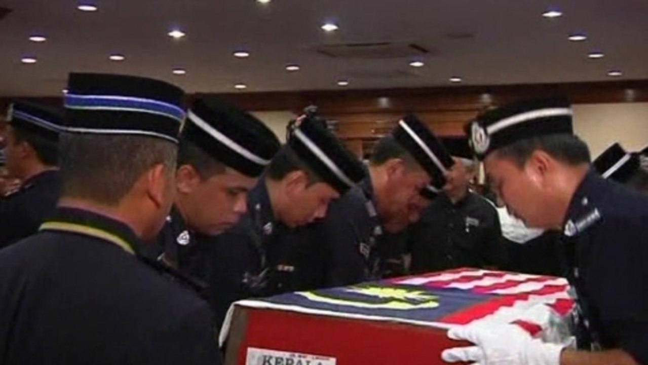 Malaysia calls for armed Filipinos to surrender in Sabah standoff