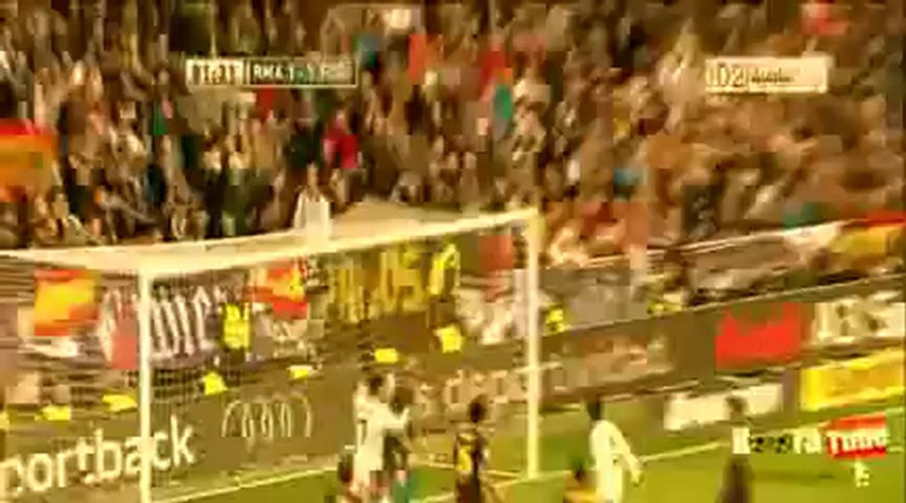 أهداف ريال مدريد 2-1 برشلونة [2-3-2013] عصام ال...