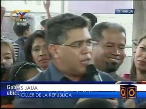 Elias Jaua critica protesta de los estudiantes