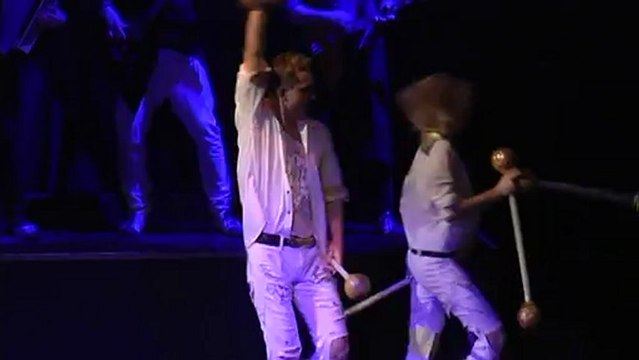 Duo jugglers Viktor & Viktoriya (GOP Variete-2011)