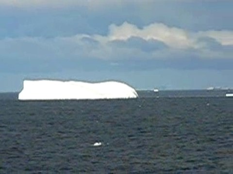 antarctique-icebergs-panorama