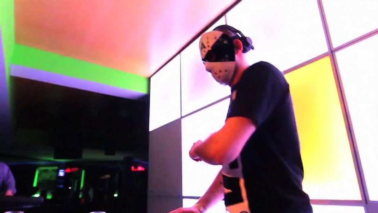 TH Ξ PROPΛGΛNDΛ HARDCORE ITALIA