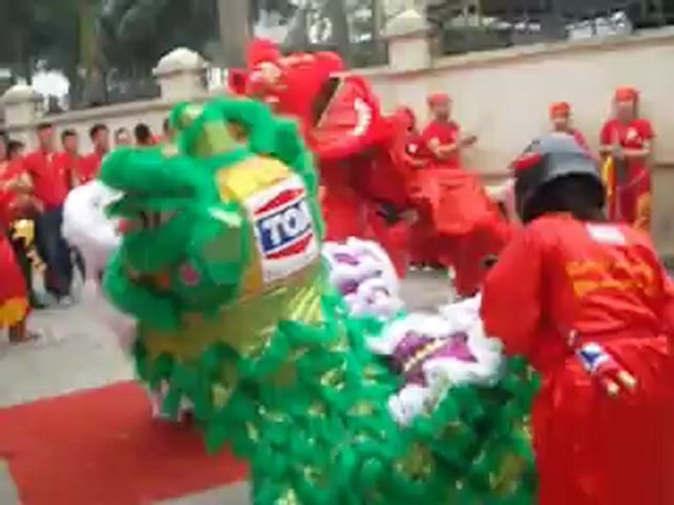 MÚA LÂN TRUNG THU 2013