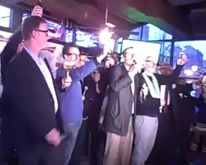 Sesiyle neler yapmış!