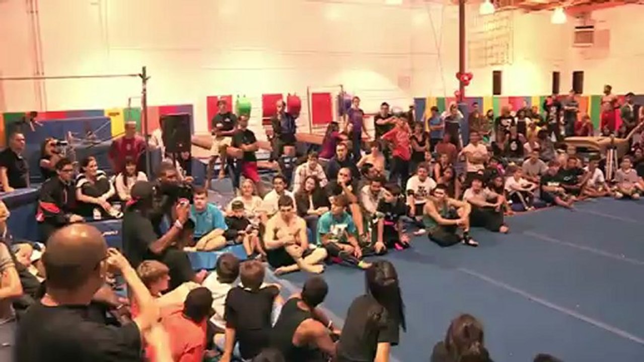 Fırıldak çocuk süper hareketler
