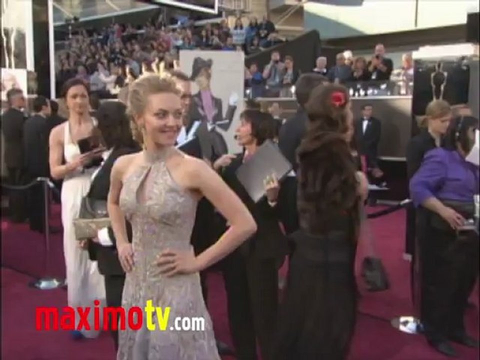 Amanda Seyfried Oscars 2013 Fashion Arrivals