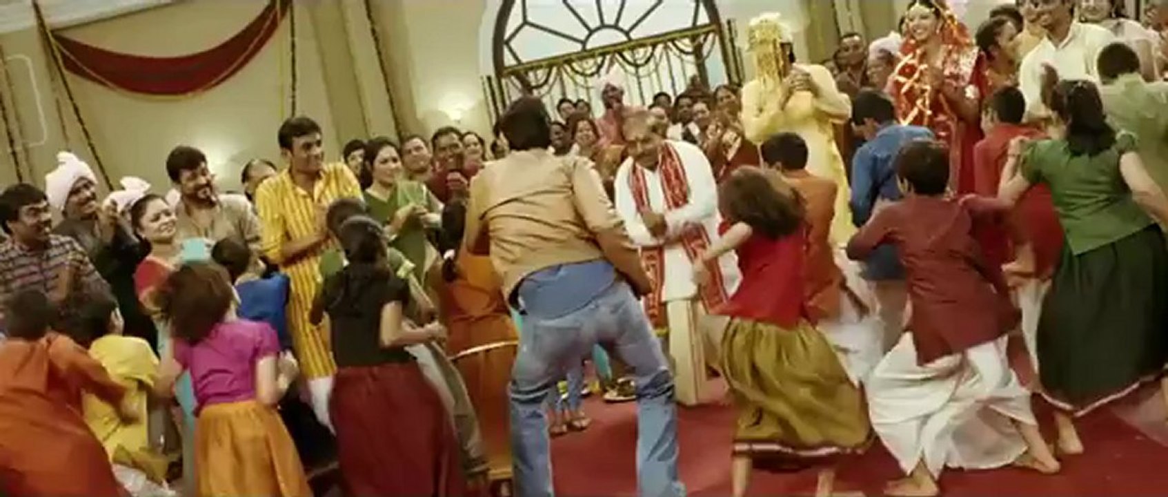 Himmatwala (2013) Official Trailer; Ajay Devgan, Paresh Rawal