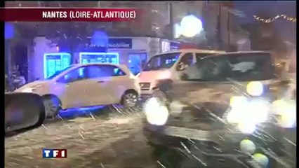 Toulouse paralysée par la neige et les grèves