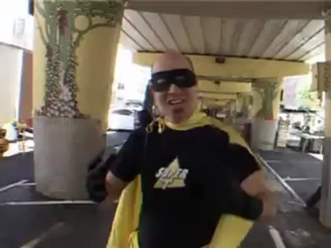 Super Titi contre les pollueurs