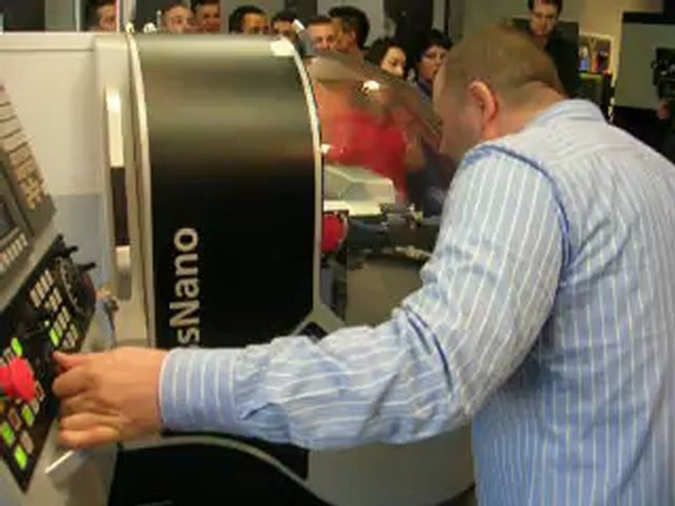 En Suisse, Tornos dévoile sa nouvelle machine-outil SwissNano