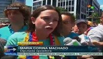 Jóvenes bolivarianos y opositores se manifiestan en Caracas