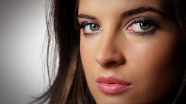 Binky's Boutique: How To Get Kissable Lips