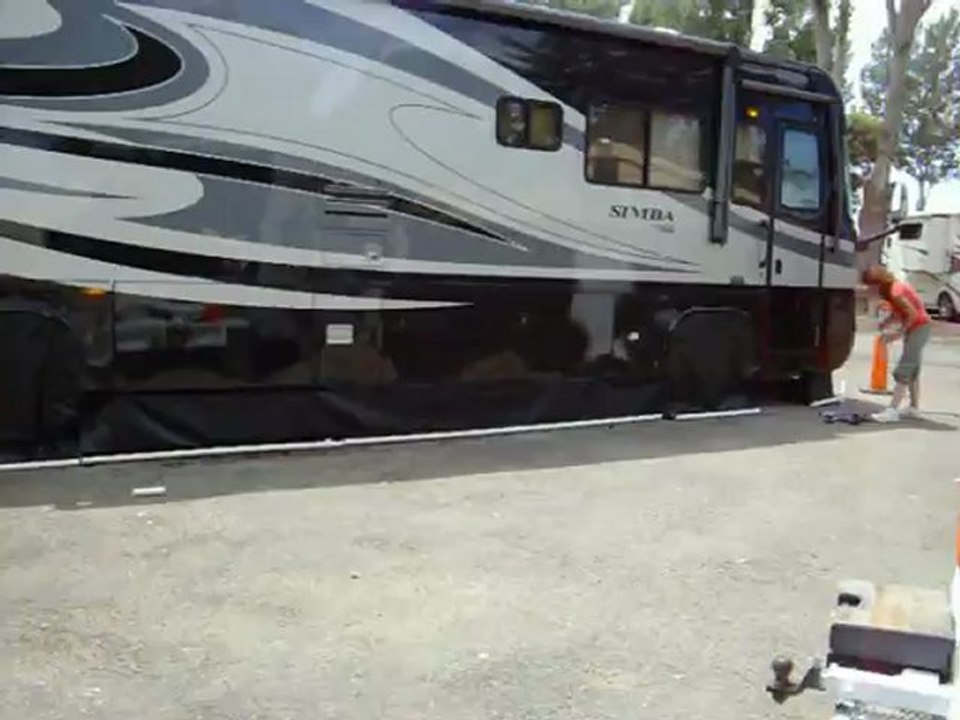 Custom Motorhome Skirt, motorhome skirting, Fifth Wheel Skirts, 5th Wheel Skirting