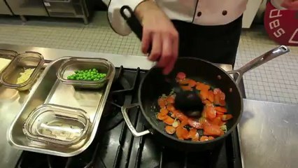 Recette du pavé de cabillaud à l'ail rose, poêlée de cèpes et petits pois