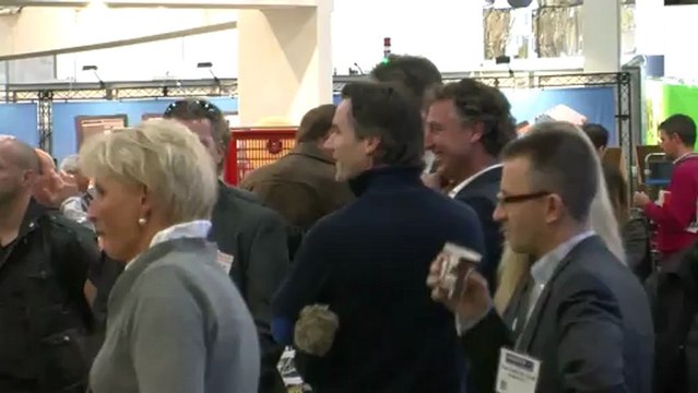 Pascal van Beek (UC Logistics & Fulfilment) vertelt op de E-fulfilment expo over het onderzoek naar de logistieke dienstverlener achter de webshops