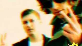 Arctic Monkeys - Don't Sit Down 'Cause I've Moved Your Chair - videopimp