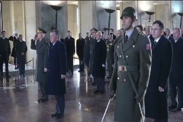 Kral Abdullah Anıtkabir'de ağladı