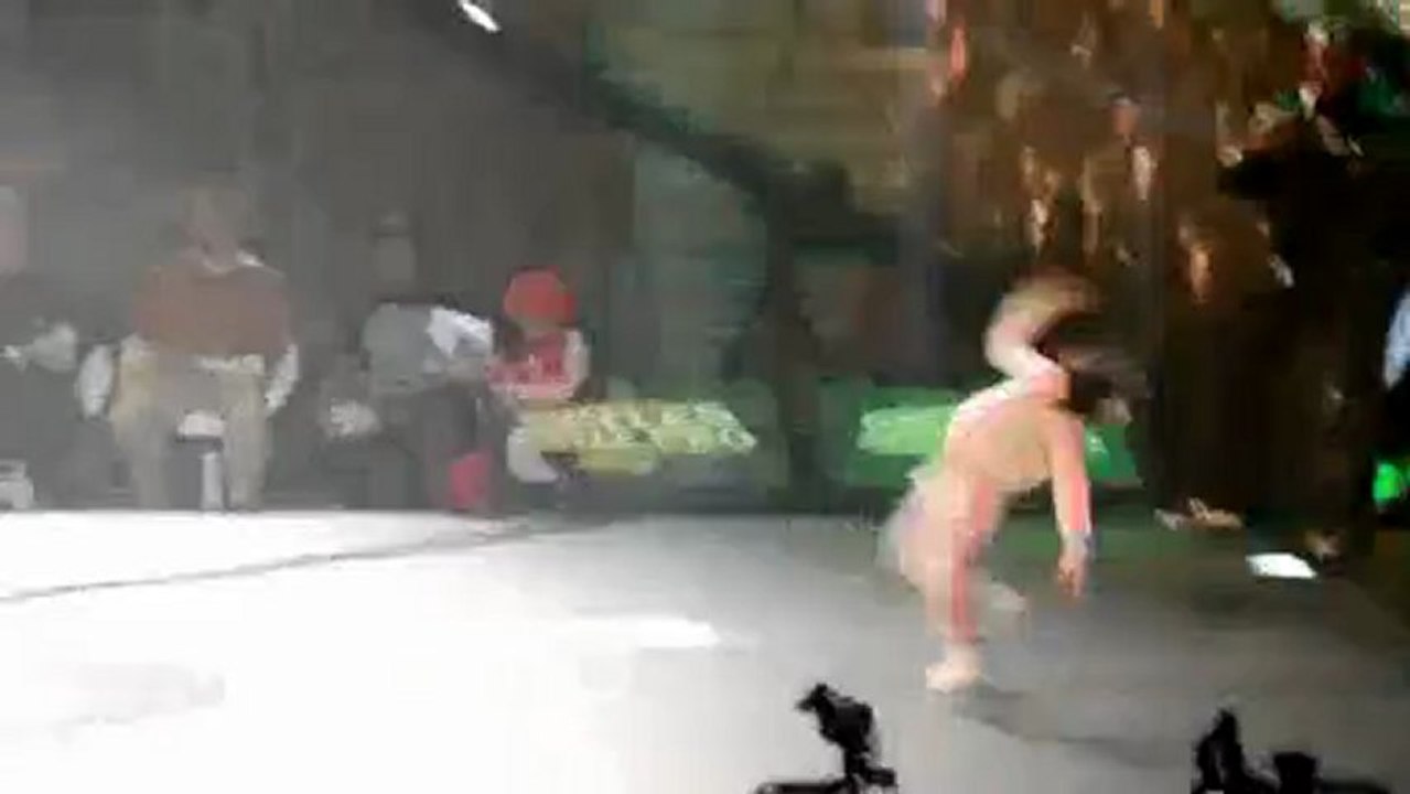 Agée de 6 ans, elle fait du Break Dance comme les professionnels