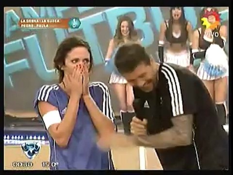 Tinelli con la sueca VS Paula y Peter en Showmatch
