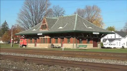 Delay In Block - Norfolk Southern on A Windy Day at Wauseon