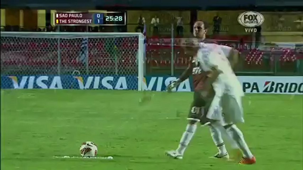 GOOL-LIVE.AT.UA  Кубок Либертадорес 2013 / 2-й раунд / Группа 3 / Сан-Паулу (Бразилия) — Стронгест (Боливия) 1