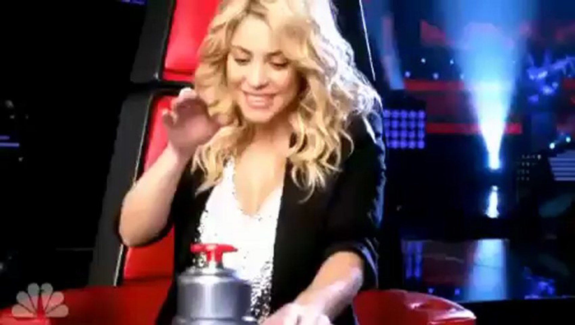 ⁣Shakira www.unlutakip.com