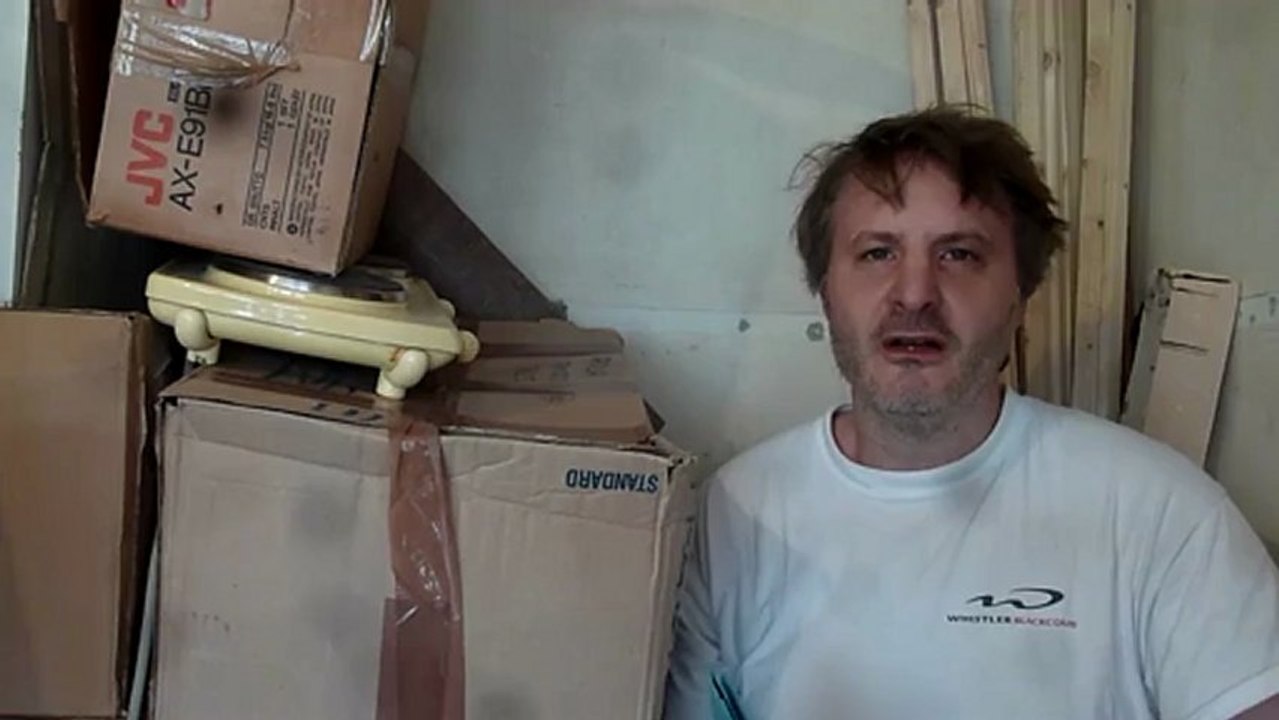 Cyril Perrin présente Le monde du 6 Mars 2013