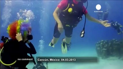 Harlem Shake Underwater in Mexico - no comment