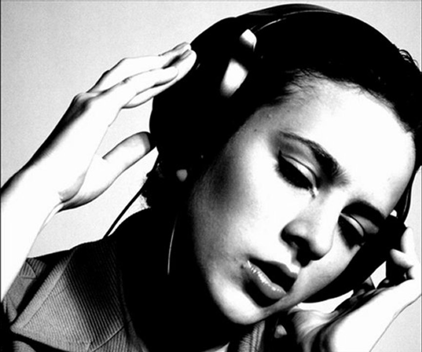 Dj Can Uzman Ft.İntizar Harika Bi Şeysin 2013 Darbuka Remix