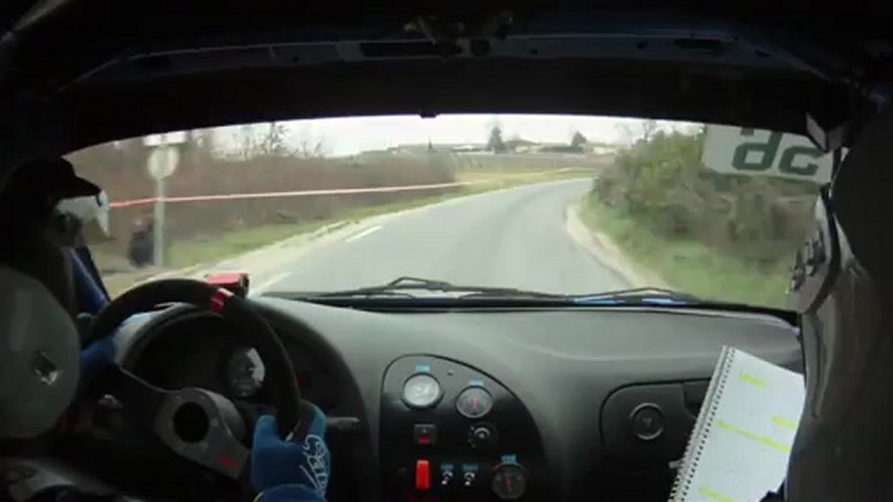 ES2 RALLYE DE LA FOUGERE 2013 EQUIPAGE REIGNIEZ N56