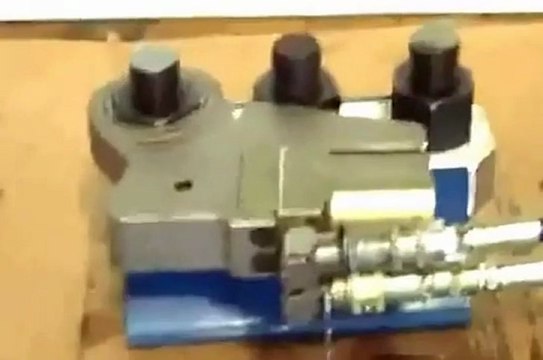 máy siết bu lông bằng thủy lực torqlite call 0937 049 870 Mr Chương